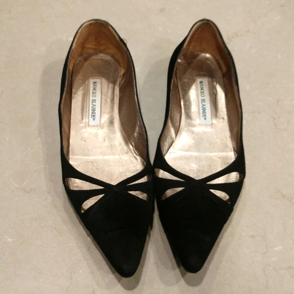 Manolo Blahnik Women's Black Suede Pointed Toe Flats Size 38.5 (US Sz 8)